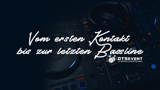 001-DJ-Setup-mit-blauen-Lichtringen